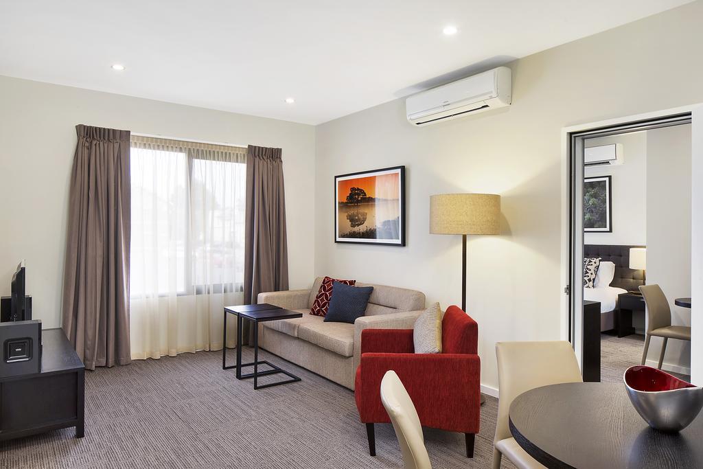 Quest Maitland Aparthotel Bagian luar foto